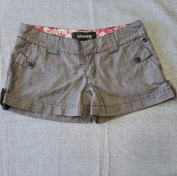 Billabong Pants - Billabong Juniors Shorts Size 3 Hot Pink Black Plaid Cuffed Buttons Preppy EUC.